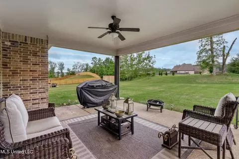 Exterior - 4624 E Bakers Trl, Nesbit, MS 38651 photo 2 of 4