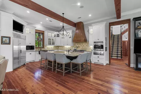 Kitchen - 112 Langdon Dr, Madison, MS 39110 photo 3 of 4