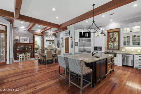 Kitchen - 112 Langdon Dr, Madison, MS 39110 photo 2 of 4
