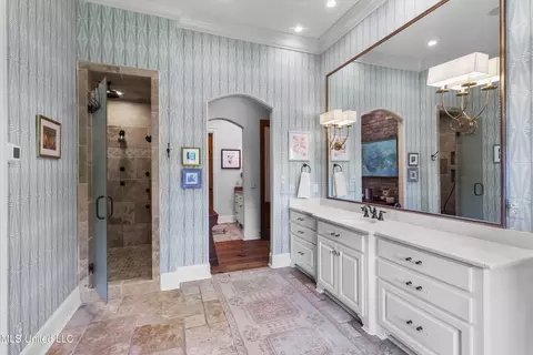 Bath - 112 Langdon Dr, Madison, MS 39110 photo 2 of 4