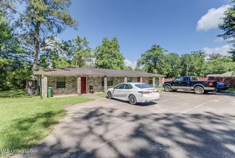 15724 Cook Rd, Biloxi, MS 39532