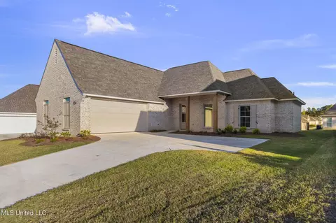 Exterior - 124 Lakecrest Dr, Madison, MS 39110 photo 3 of 8