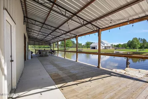 Exterior - 1254 Wade Patrick Rd, Brandon, MS 39042 photo 12 of 14