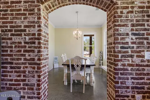 Dining - 1254 Wade Patrick Rd, Brandon, MS 39042 photo 1 of 2