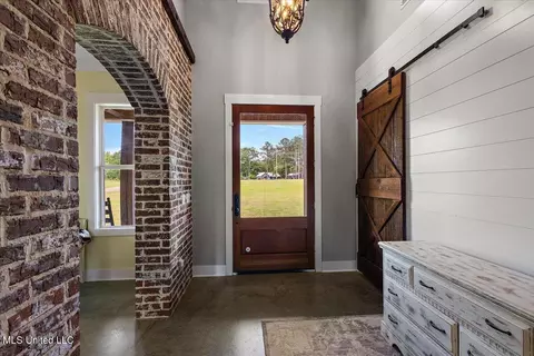 Entry Way - 1254 Wade Patrick Rd, Brandon, MS 39042 photo 1 of 9