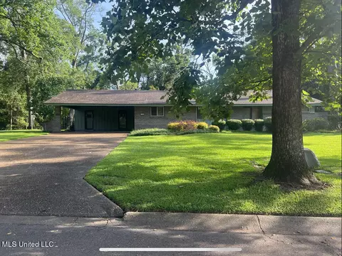 292 Katherine Dr, Grenada, MS 38901