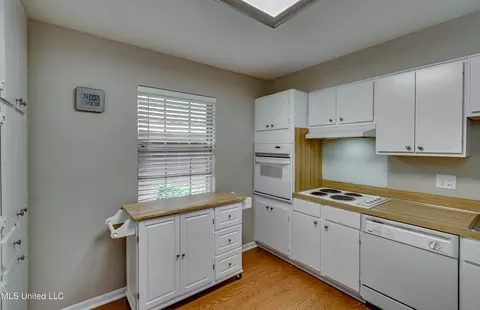 5155 Wayneland Dr #L3, Jackson, MS 39211 photo 8