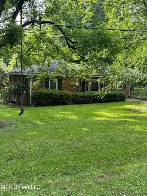 Exterior - 46 Mullins Rd, Natchez, MS 39120 photo 2 of 11