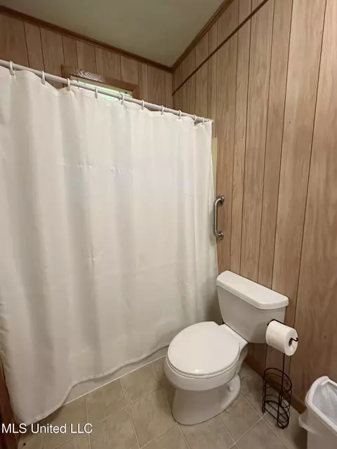 Bath - 46 Mullins Rd, Natchez, MS 39120 photo 1 of 2