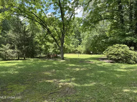 Exterior - 46 Mullins Rd, Natchez, MS 39120 photo 6 of 11