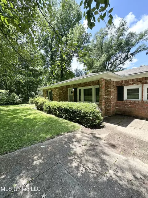 Exterior - 46 Mullins Rd, Natchez, MS 39120 photo 10 of 11