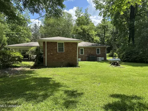 Exterior - 46 Mullins Rd, Natchez, MS 39120 photo 8 of 11