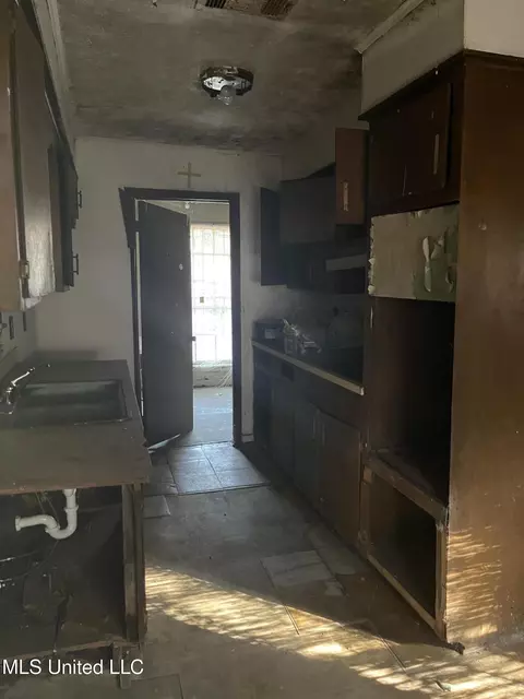 3525 Lampton Ave, Jackson, MS 39213 photo 3