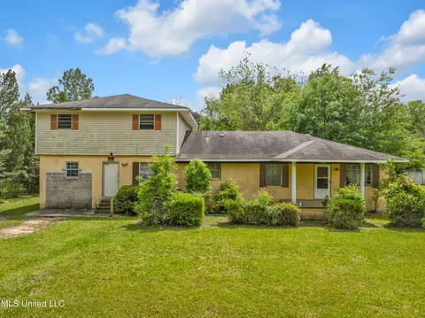 6836 Holley Ave, Moss Point, MS 39563