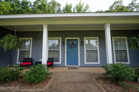 Exterior - 200 Devonport Cir, Raymond, MS 39154 photo 7 of 12
