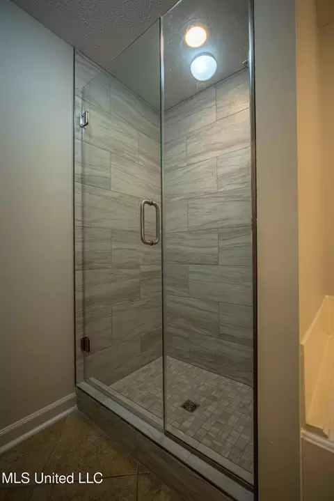 Bath - 200 Devonport Cir, Raymond, MS 39154 photo 5 of 5