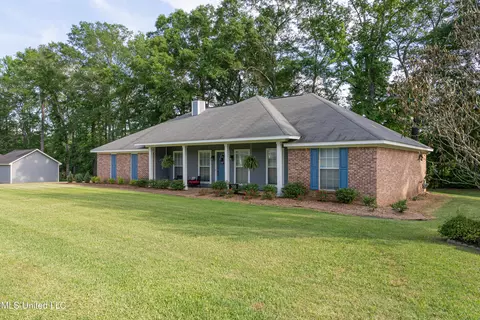 Exterior - 200 Devonport Cir, Raymond, MS 39154 photo 2 of 12