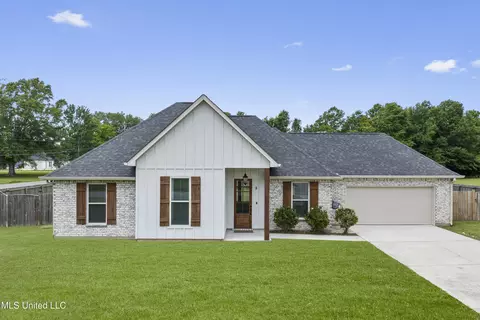 5 Apache Dr, Picayune, MS 39466