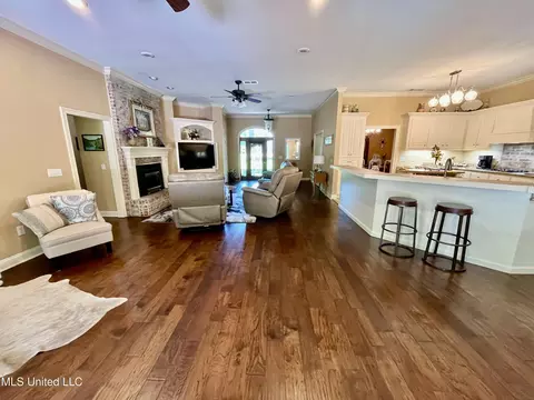 Other - 415 Greenbriar St, Brandon, MS 39047 photo 9 of 17