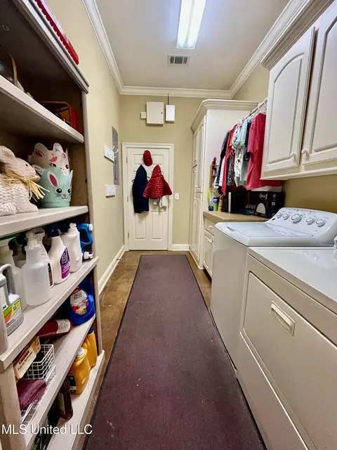 Other - 415 Greenbriar St, Brandon, MS 39047 photo 11 of 17