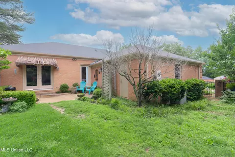 Exterior - 255 Park Lane Pl, Jackson, MS 39211 photo 13 of 13