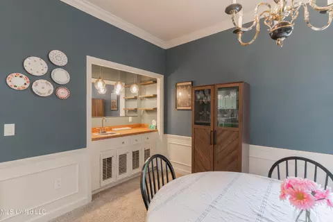 Dining - 255 Park Lane Pl, Jackson, MS 39211 photo 6 of 8
