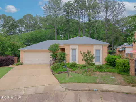 255 Park Lane Pl, Jackson, MS 39211