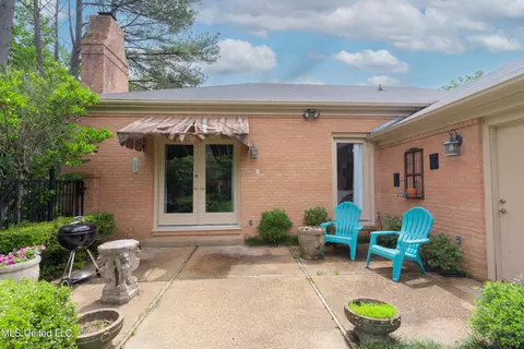 Exterior - 255 Park Lane Pl, Jackson, MS 39211 photo 8 of 13