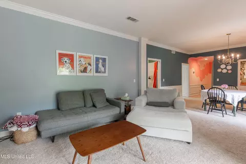 Living - 255 Park Lane Pl, Jackson, MS 39211 photo 1 of 2