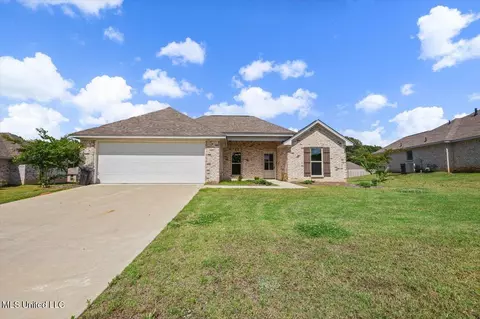 116 Bailey Cv, Canton, MS 39046