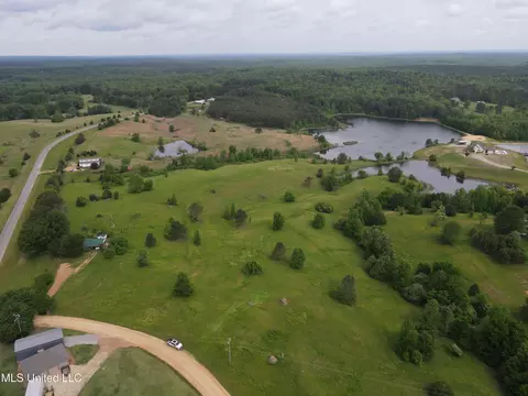 Highland Hills Road, Grenada, MS 38901