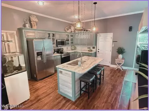318 Fairview Dr, Brandon, MS 39047 photo 3