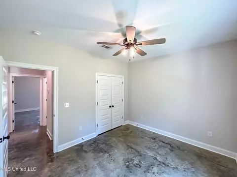 Bedroom - 968 Riverside Ln, Pearl, MS 39208 photo 4 of 5
