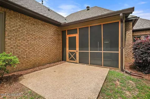 Exterior - 407 Belle Pointe Ln, Madison, MS 39110 photo 7 of 11