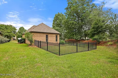 Exterior - 407 Belle Pointe Ln, Madison, MS 39110 photo 10 of 11