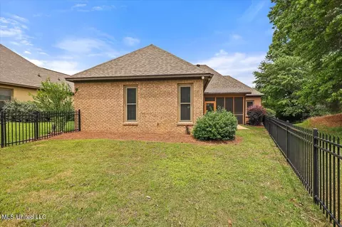 Exterior - 407 Belle Pointe Ln, Madison, MS 39110 photo 9 of 11