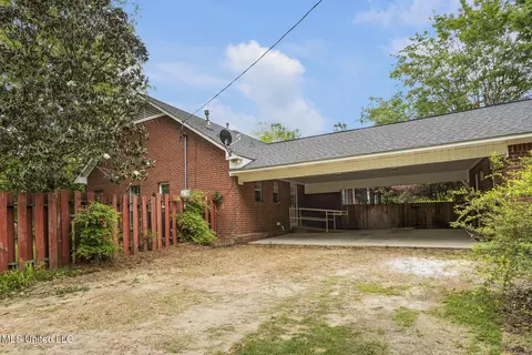 Exterior - 1918 Old Highway 16, Benton, MS 39039 photo 11 of 16