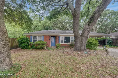 277 Rodenberg Ave, Biloxi, MS 39531