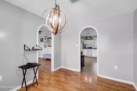 617 S Forest Ave, Long Beach, MS 39560 photo 6