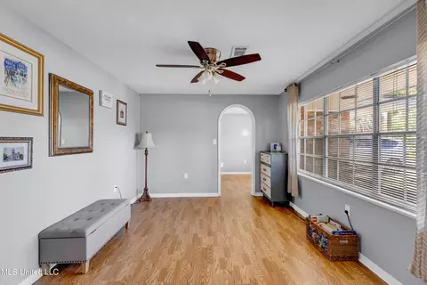 617 S Forest Ave, Long Beach, MS 39560 photo 3