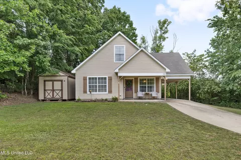 7880 N Shahkoka Dr, Olive Branch, MS 38654