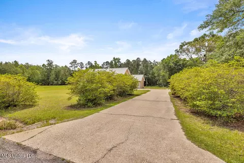 20546 Pullen Rd, Saucier, MS 39574 photo 6