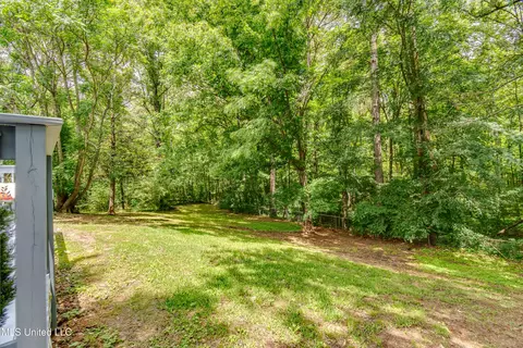 Exterior - 148 Thousand Oaks Cir, Jackson, MS 39212 photo 4 of 4