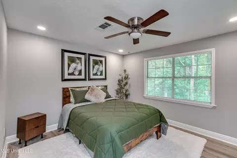 Bedroom - 148 Thousand Oaks Cir, Jackson, MS 39212 photo 5 of 5