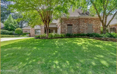 524 Heatherstone Ct, Ridgeland, MS 39157