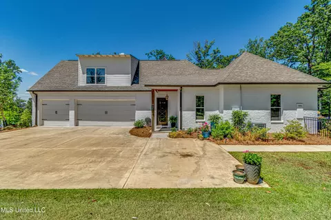 Exterior - 102 Silverleaf Dr, Madison, MS 39110 photo 7 of 19