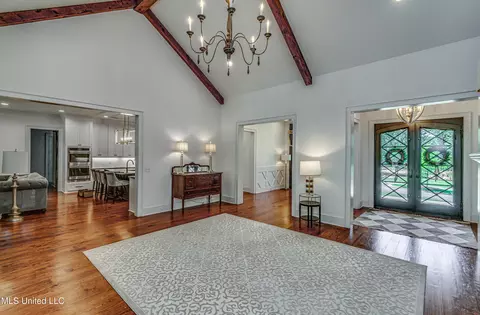 Entry Way - 102 Silverleaf Dr, Madison, MS 39110 photo 2 of 4