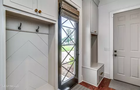 Entry Way - 102 Silverleaf Dr, Madison, MS 39110 photo 3 of 4