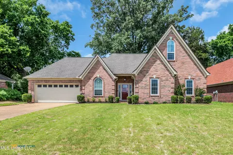 7873 Meadow Ridge Ln, Olive Branch, MS 38654