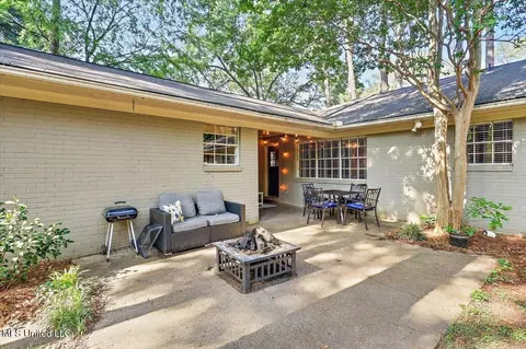 Exterior - 5346 Balmoral Dr, Jackson, MS 39211 photo 4 of 5